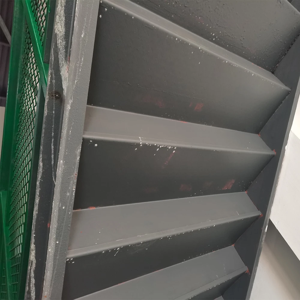 Metal double stringers staicase / Exterior stairs