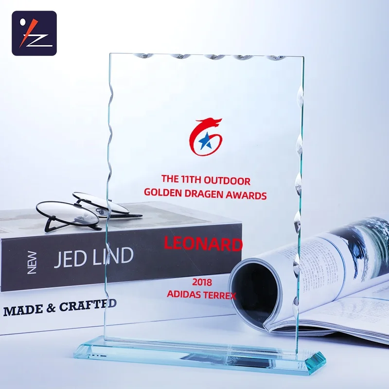 Green Glass Square Shape Trophy Award Customise Glass Award Trophy For Business Gift