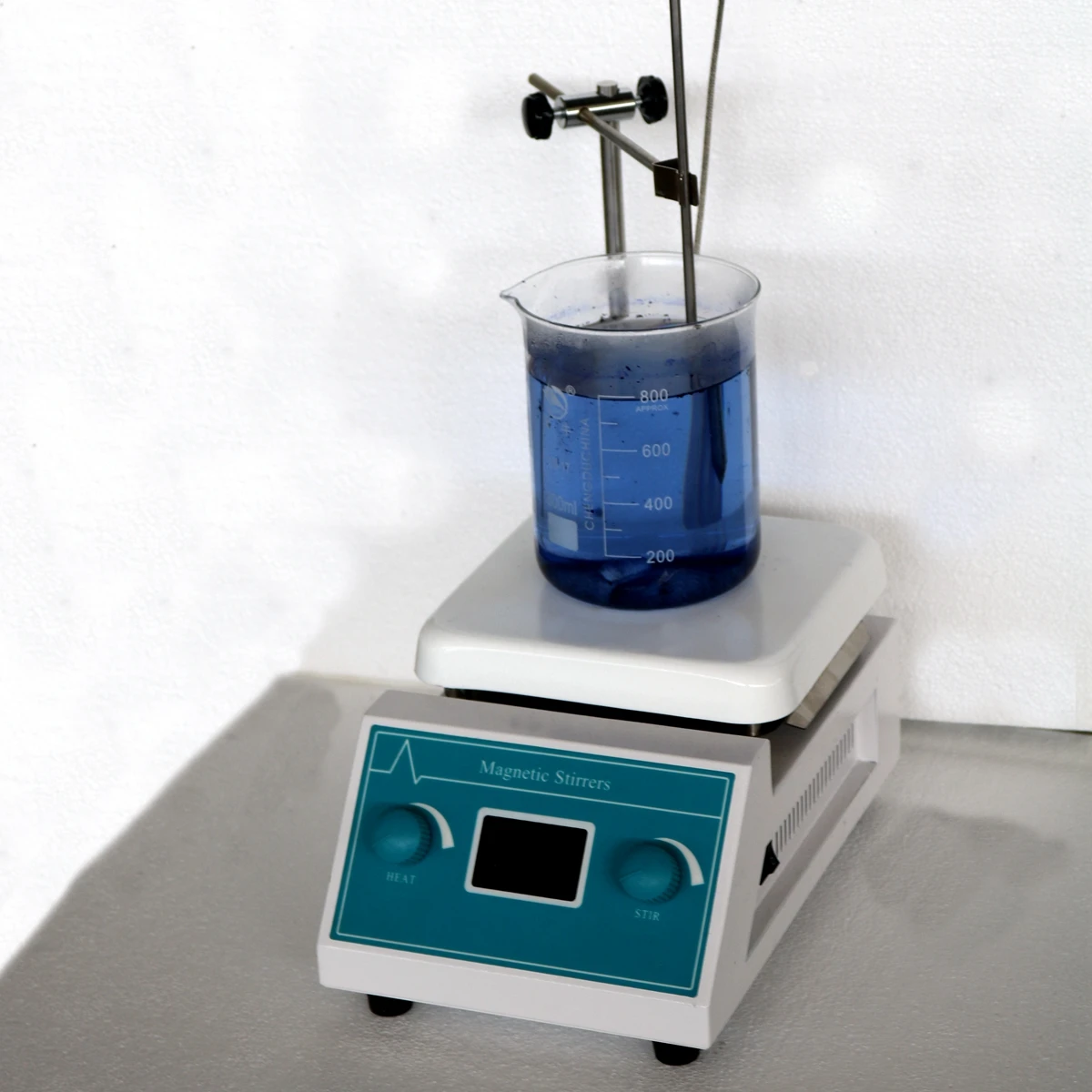 Новый тип ЖК цифровой лабораторный керамический Магнитный мешалка Горячая тарелка