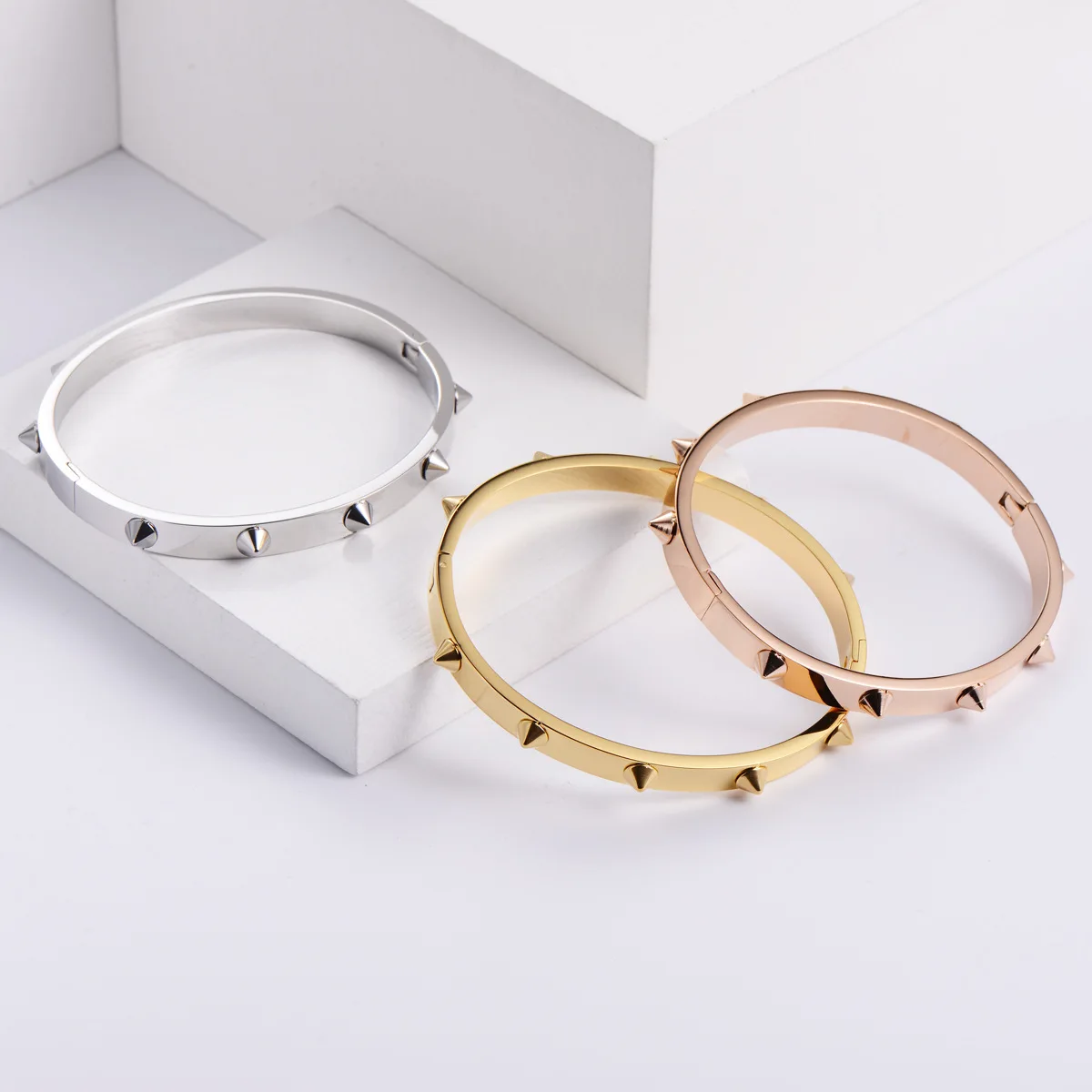 Hiphop jewelry stainless steel self defense spike bangle bracelet