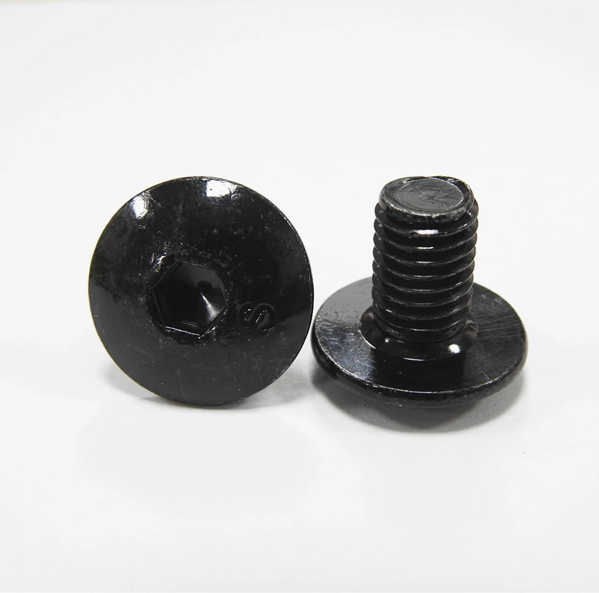 M10*15 round Head Hexagon Truss Machine Screw Zinc Material 10B21