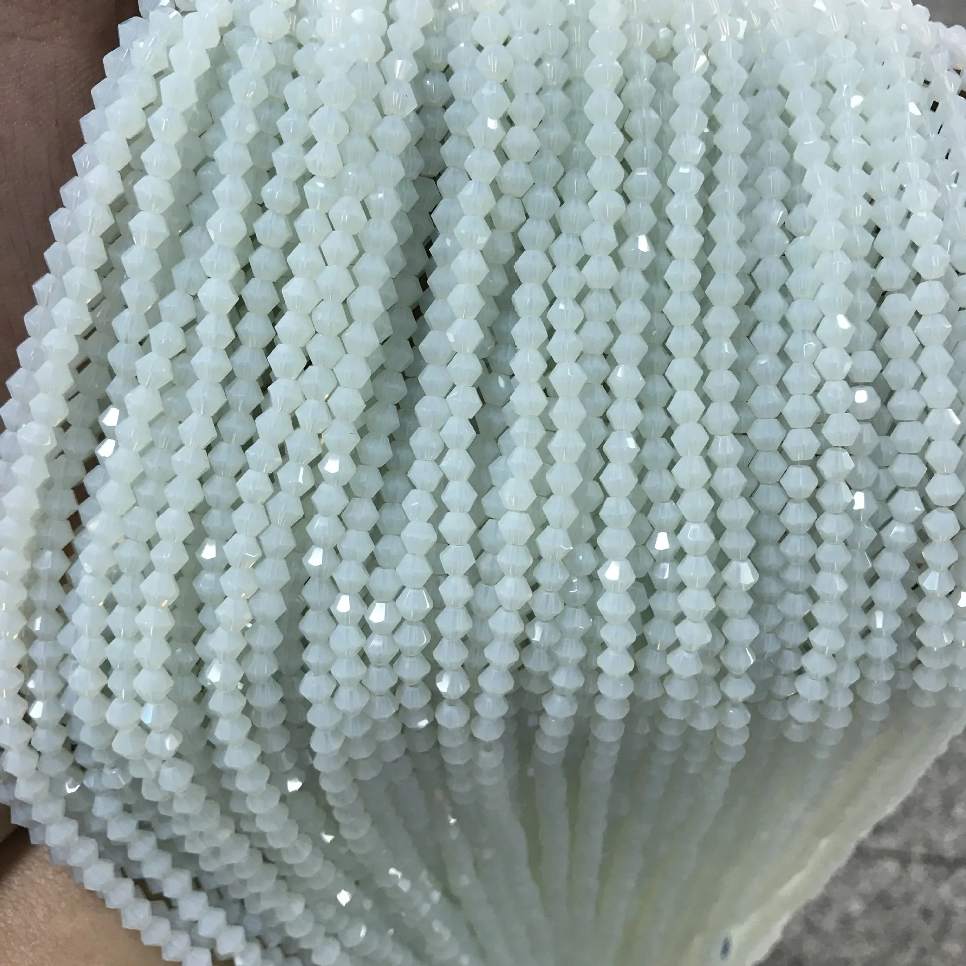 Factory price wholesale bicone Beads 2/3/4/5/6/8mm Colorful glass bicone crystal loose beads for jewelry making