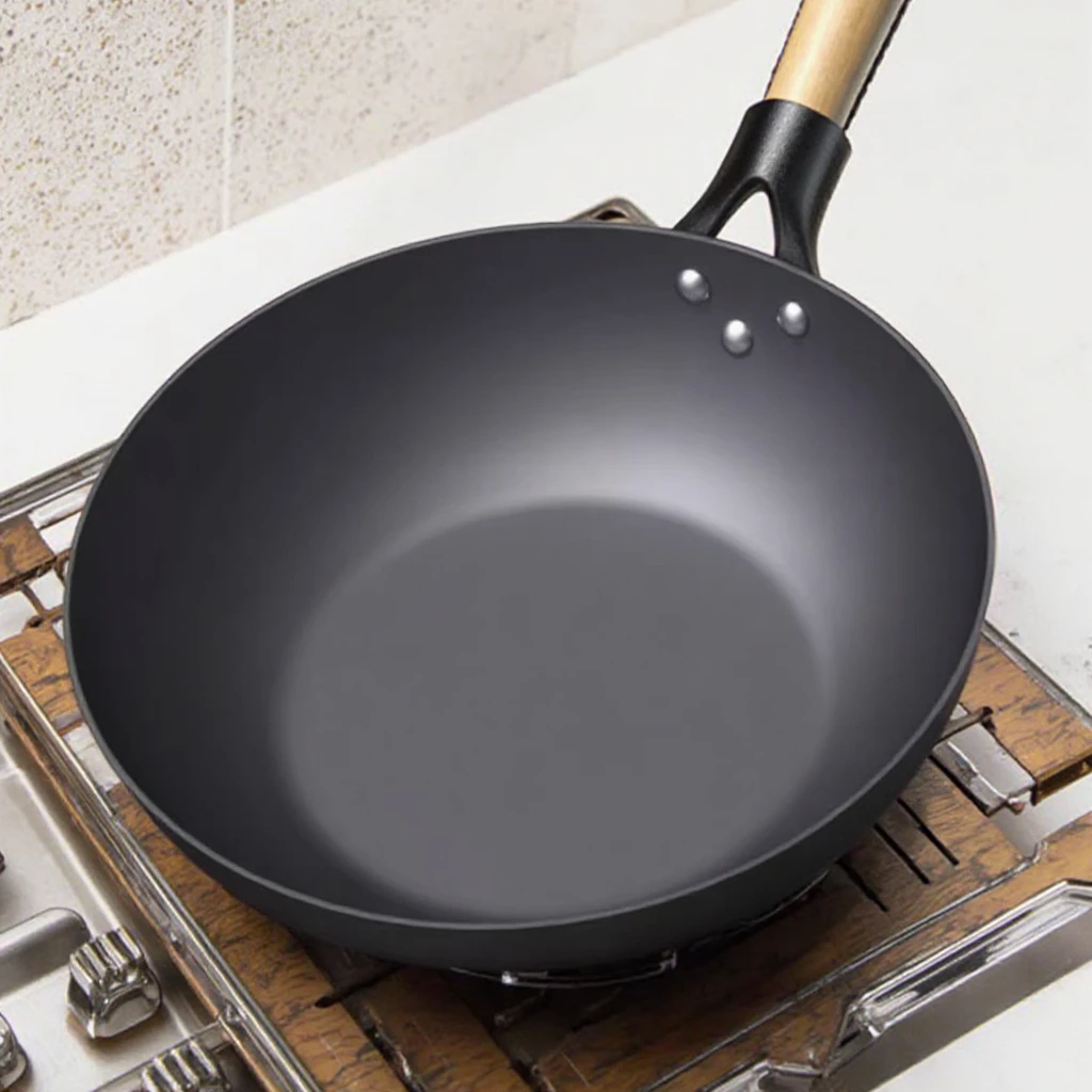 New 34cm Carbon Steel Nitriding Wok 1.6mm Thick PFOA-Free Preseasoned with Wooden Handle for Kitchen & Restaurant Cooking