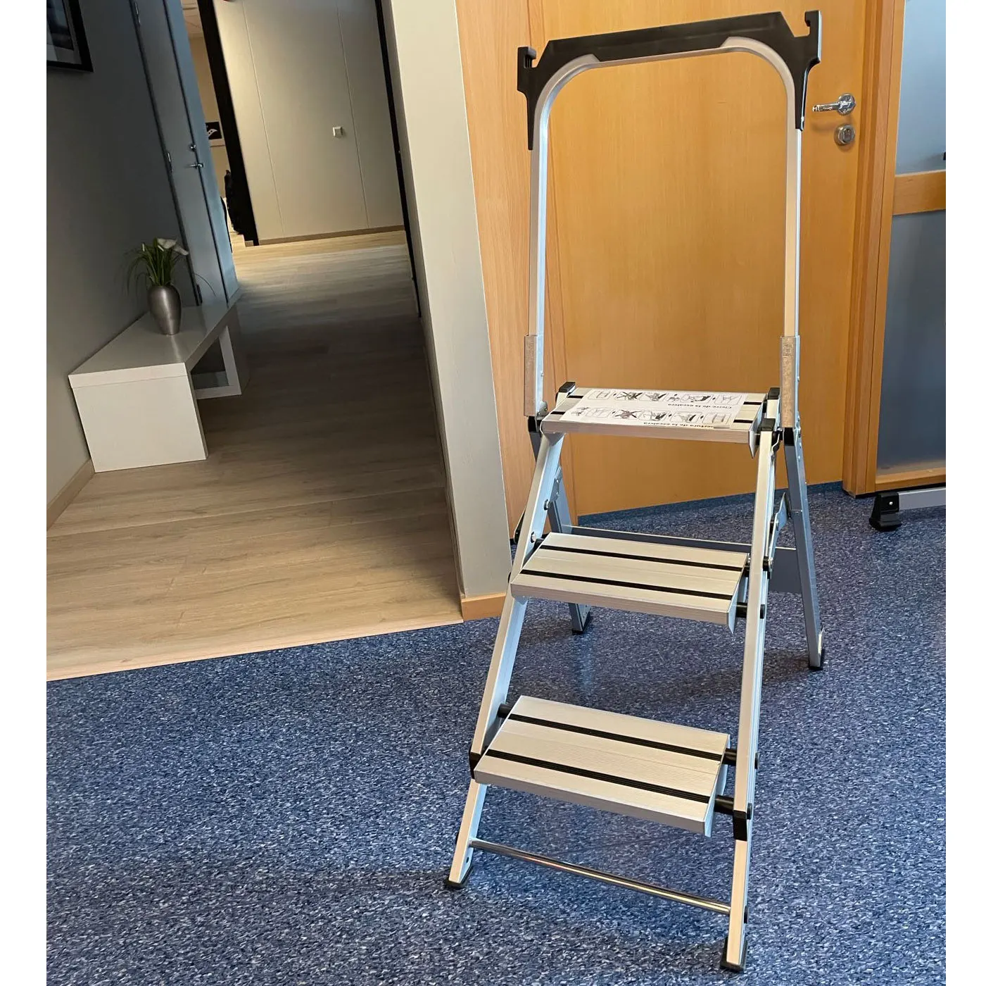 Ultra Duty 3-Step Stools Handrail Foldable Step Stool Platform Ladder