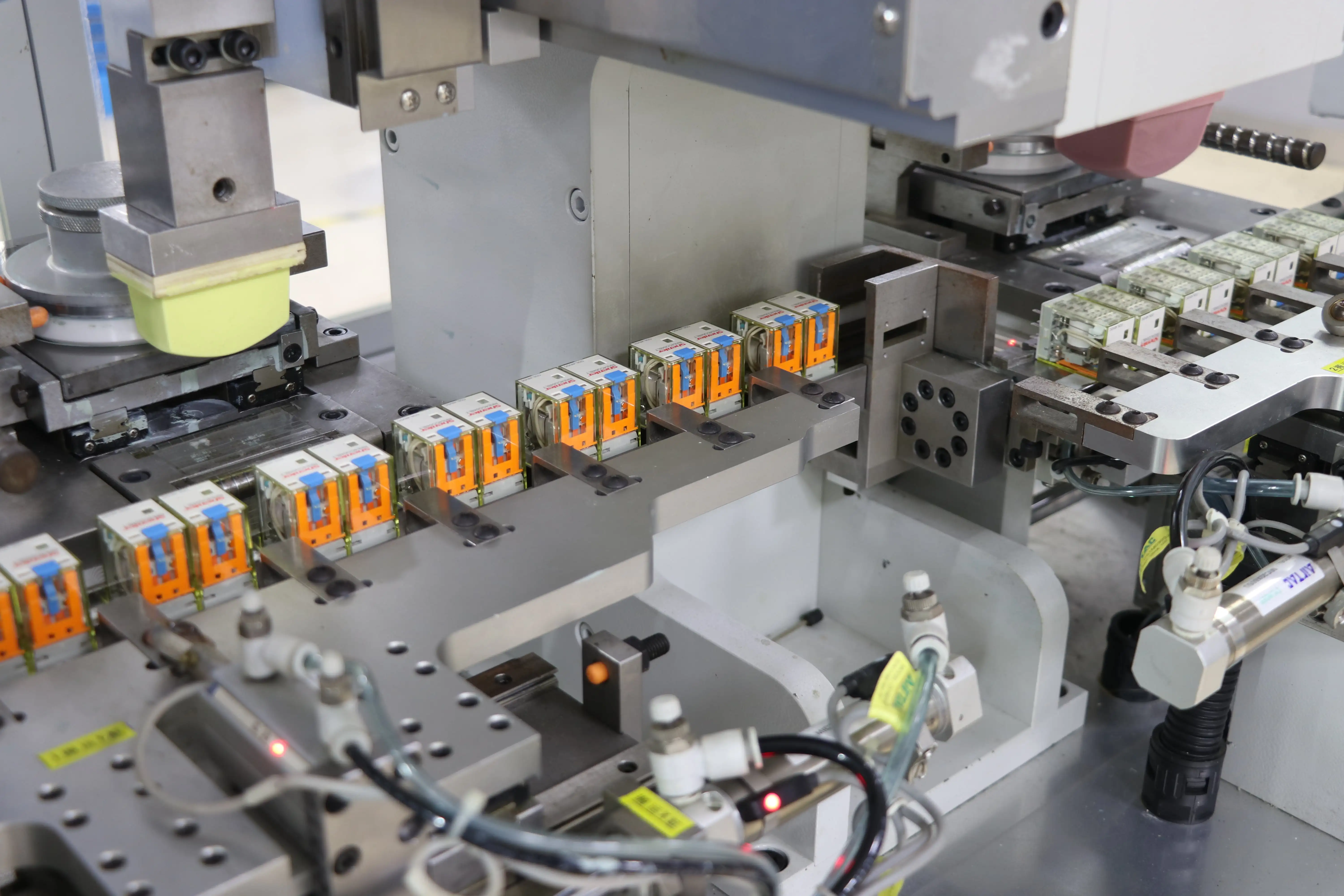 Shenler RFT2CO110LT+SRU08-E New model custom logo industrial temperature control relay