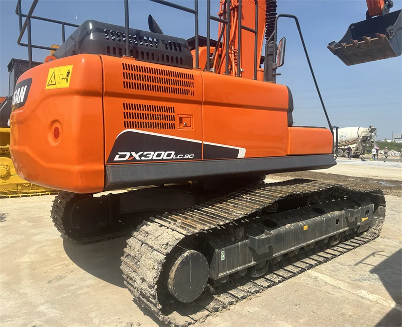 Wholesale Price On time delivery doosan dx300LC-9C excavator good condition used doosan dx300 excavator  final drive for sale