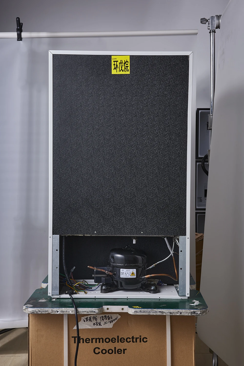 95L mini chocolate fridge mini bar counter top mini display refrigerator