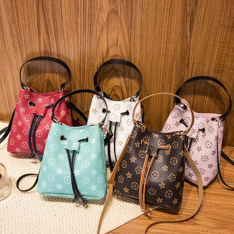 
 Женская сумка-ведро с принтом, новый продукт с большой емкостью, с одним плечом, с поперечной рамой  