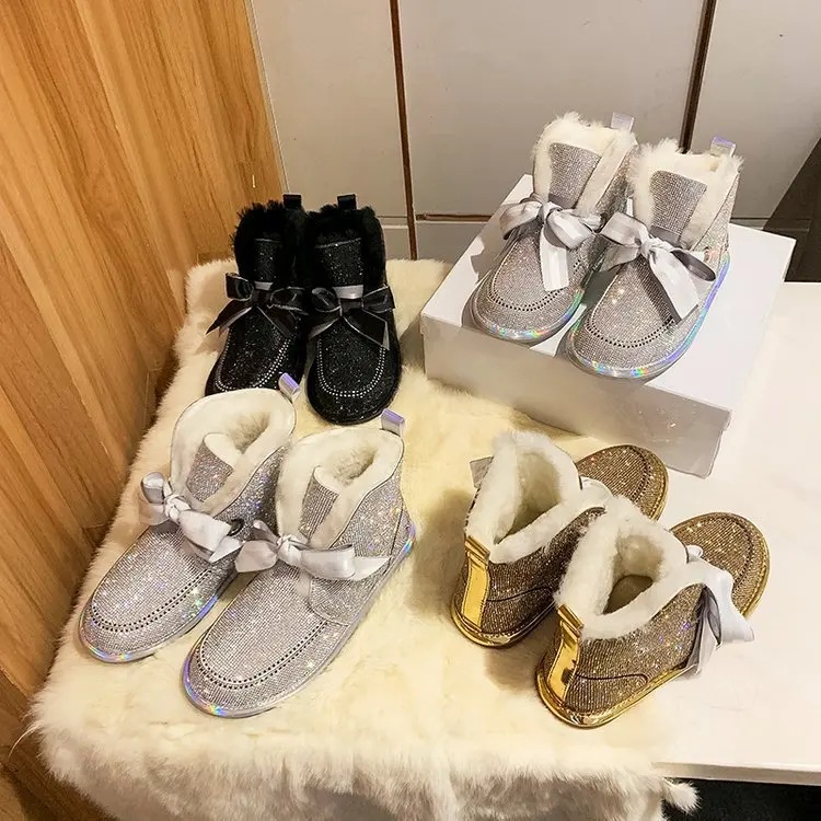 Manufacturer customized Hot Selling Soft Woman Fashion Fur Winter Snow Boots With Diamonds