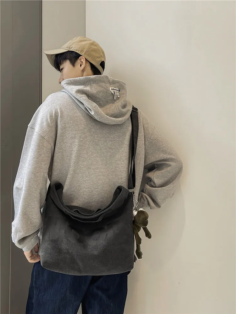 Wholesale custom printed letter shoulder bag large capacity fabric canvas zipper couple tote shoulder bag lazy style