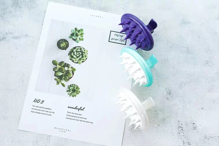 Soft Silicone Cat and Dog Bath Brush Scrubber Remove Loose Fur for Pets