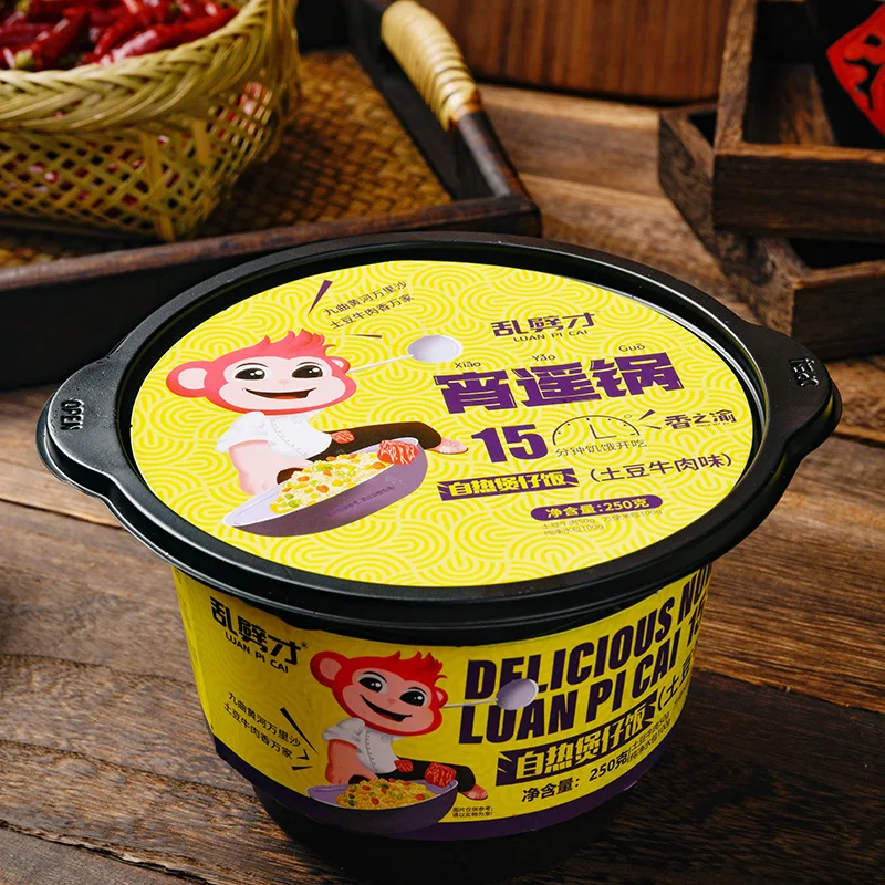 Fast chicken and vegetable clay cake box fast lunch and food meals to heat rice