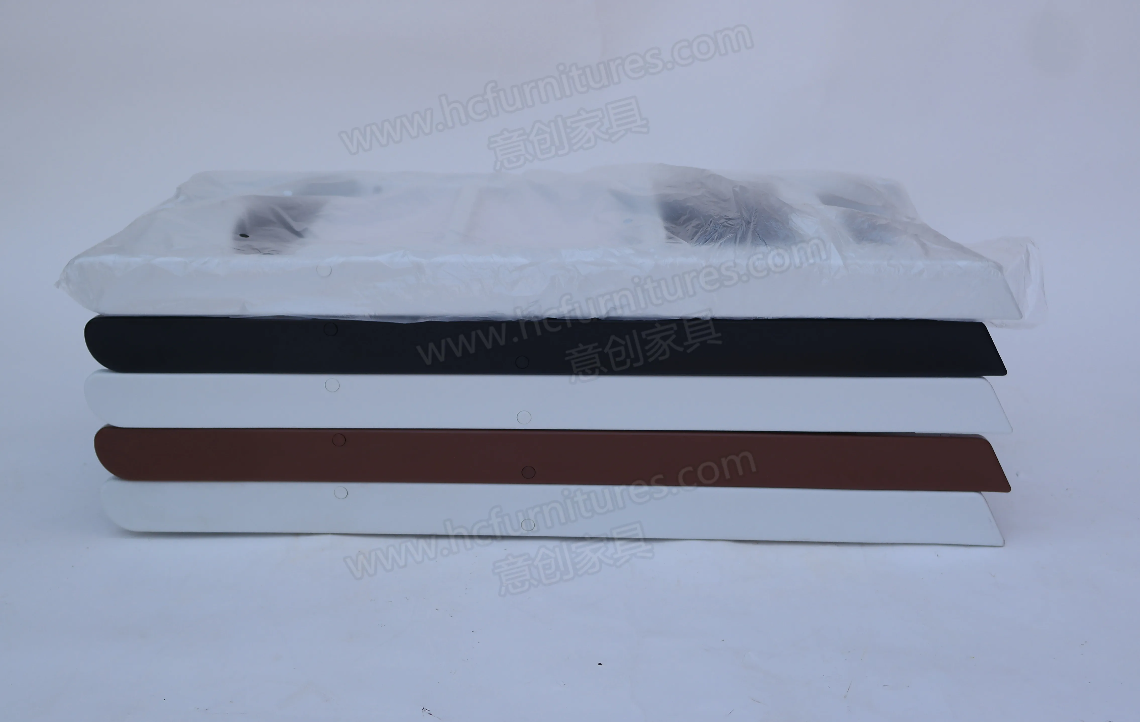 New design modern outdoor white foldable and stackable plastic resin fancy event wedding chairs