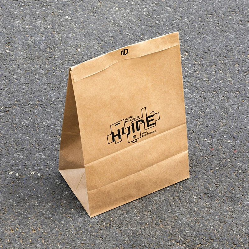 Индивидуальная перерабатываемая белая и коричневая сумка для покупок из крафт-бумаги с логотипом на плоских ручках