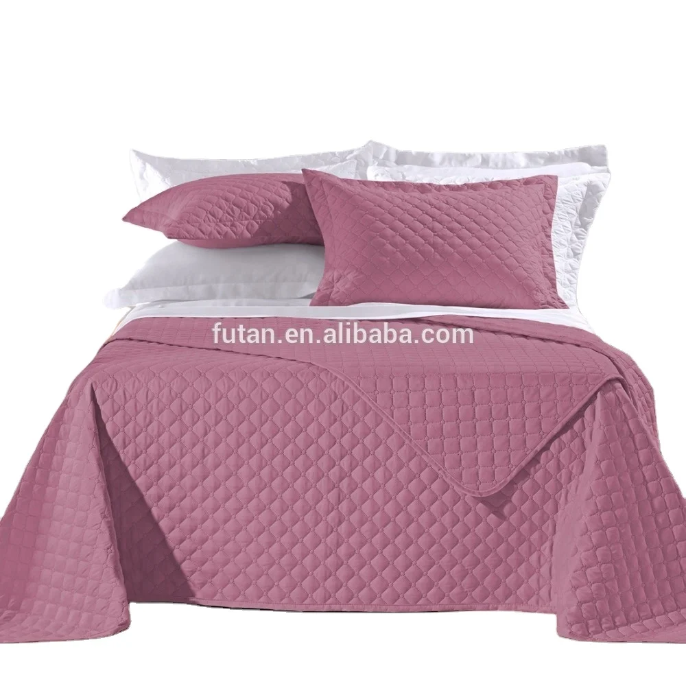 Ultrasonic quilting machine for polyester fabric and wadding