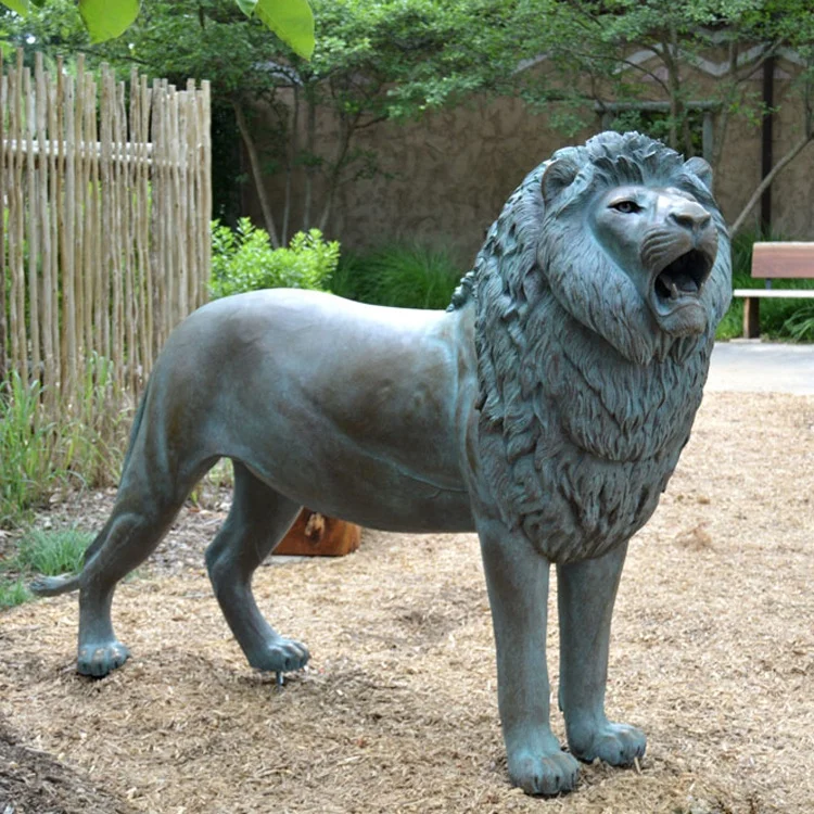 Life Size Metal Sitting Lion Casting Bronze Lion Outdoor Garden Sculpture