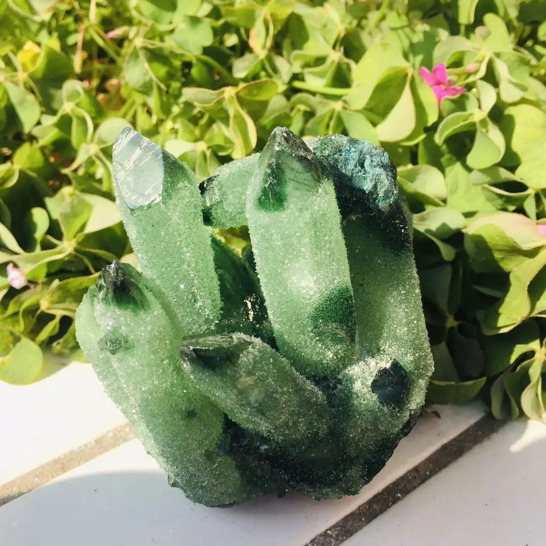 
Natural green Phantom quartz crystal cluster crystal healing stones for decoration 