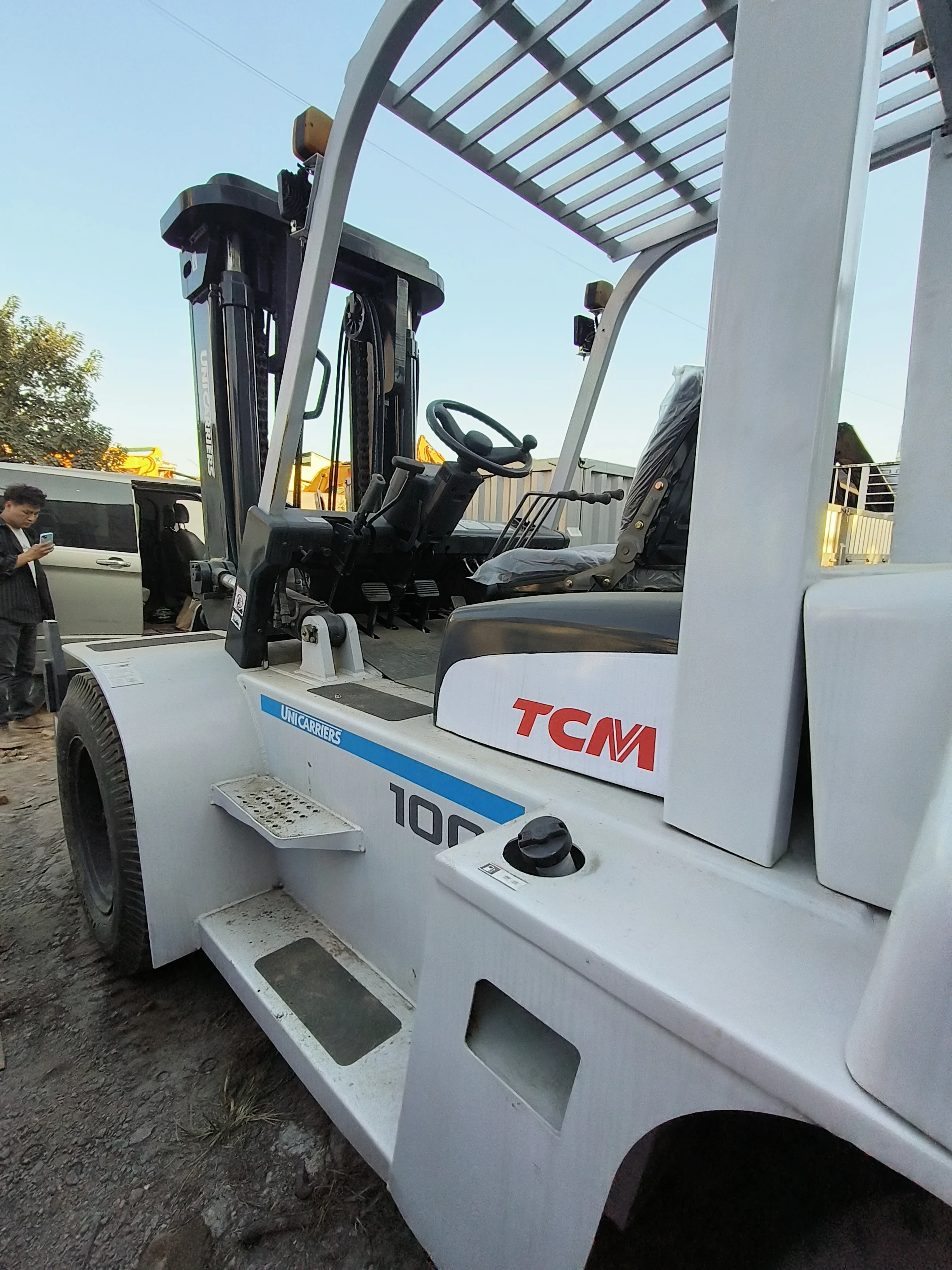 Used second hand TCM 7 ton fork lift diesel Original of Japan with low price TCM FD70 FD50 FD30 for hot sale