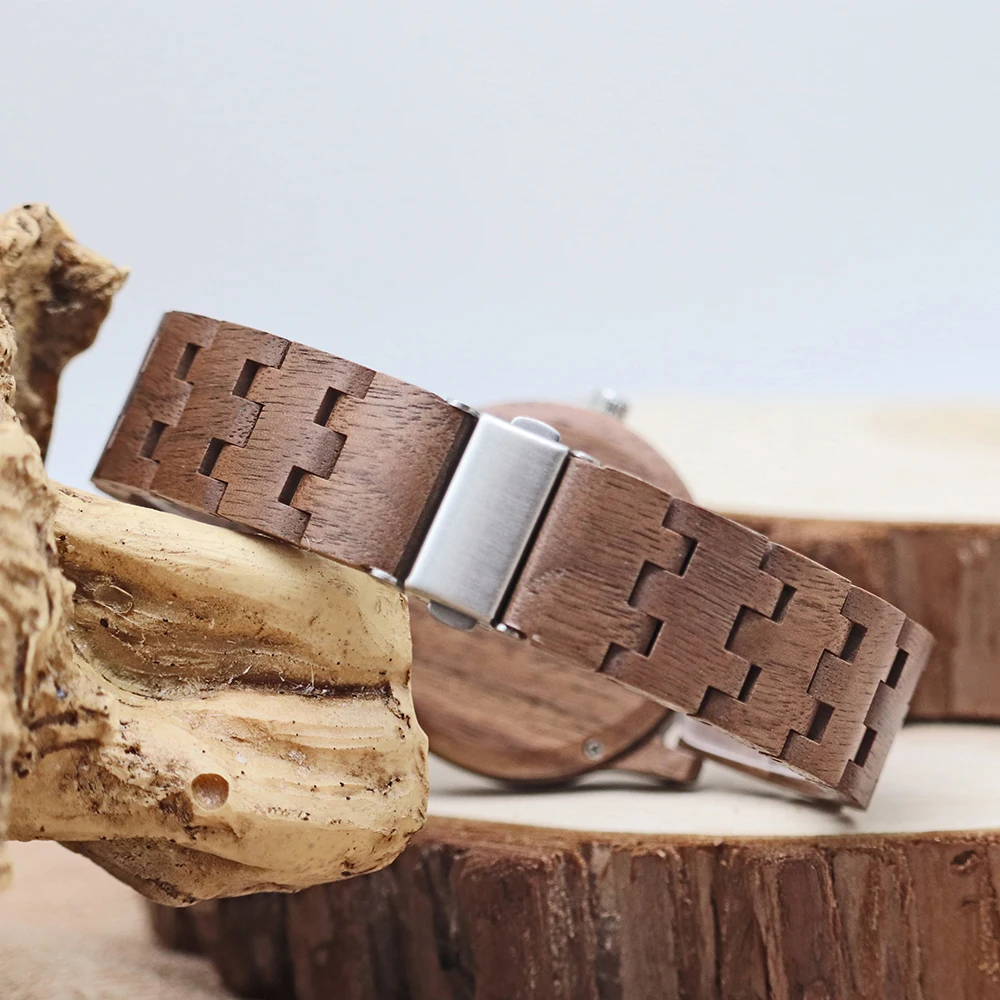 Hot Selling Natural Wooden Quartz Watches Women Online Girls Stylish Quality Walnut Wood Watch Wrist