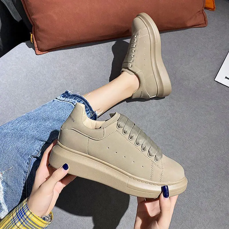 
Женская обувь на каждый день; Женские туфли-лодочки из натуральной кожи, модные женские ботинки свободного покроя кроссовки на открытом воздухе обувь для бега кроссовки на платформе 2021 Новая женская спортивная обувь 