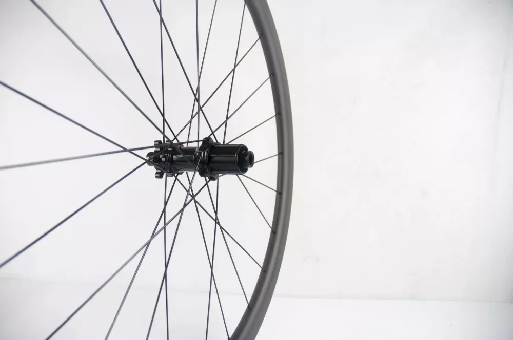 TB2562 Wholesale carbon fiber wheel 700C Road bike disc brake Carbon wheel disc brake gravel carbon wheel gravel bicycle