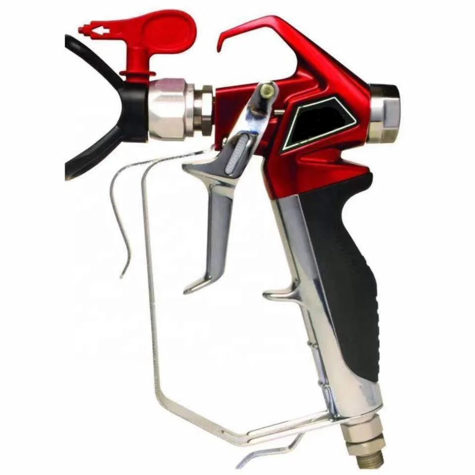 Airless paint spray gun with spray tip and tip guard