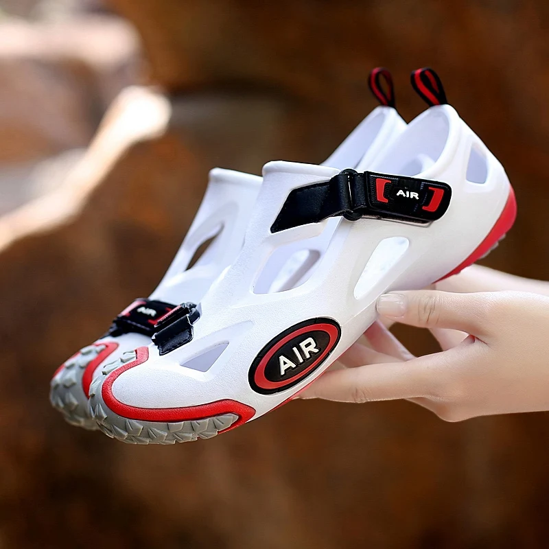 
new design hot selling yeezy hole eva summer holiday water shoes beach sandals for men 