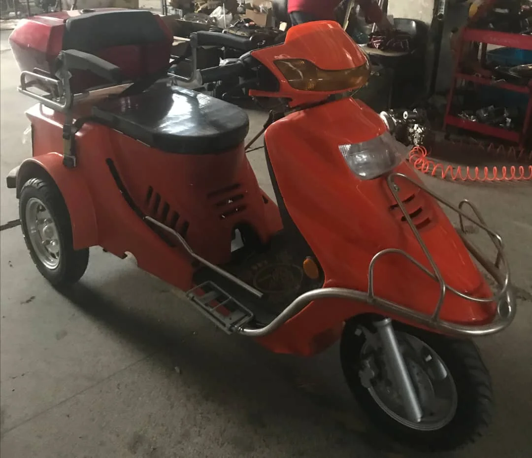 
3 wheel Gas Scooter for South American Market 