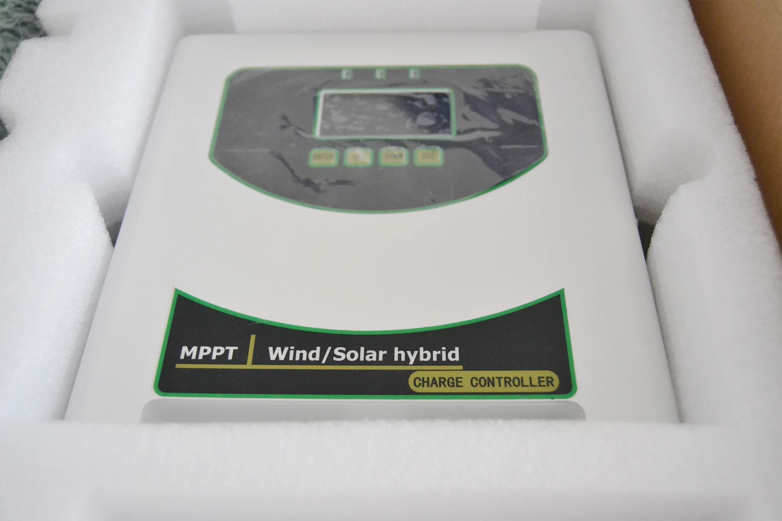 Yinen Dual Channel Wind Solar Hybrid Charge Controller 2000w 3000w 4000w Solar Power Controller 48v Mppt