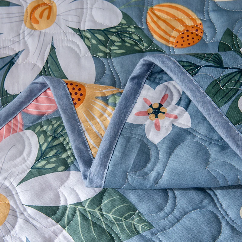 Hot Sale Floral Design Luxury Polyester Fabric Patchwork Bedding Kantha Quilts