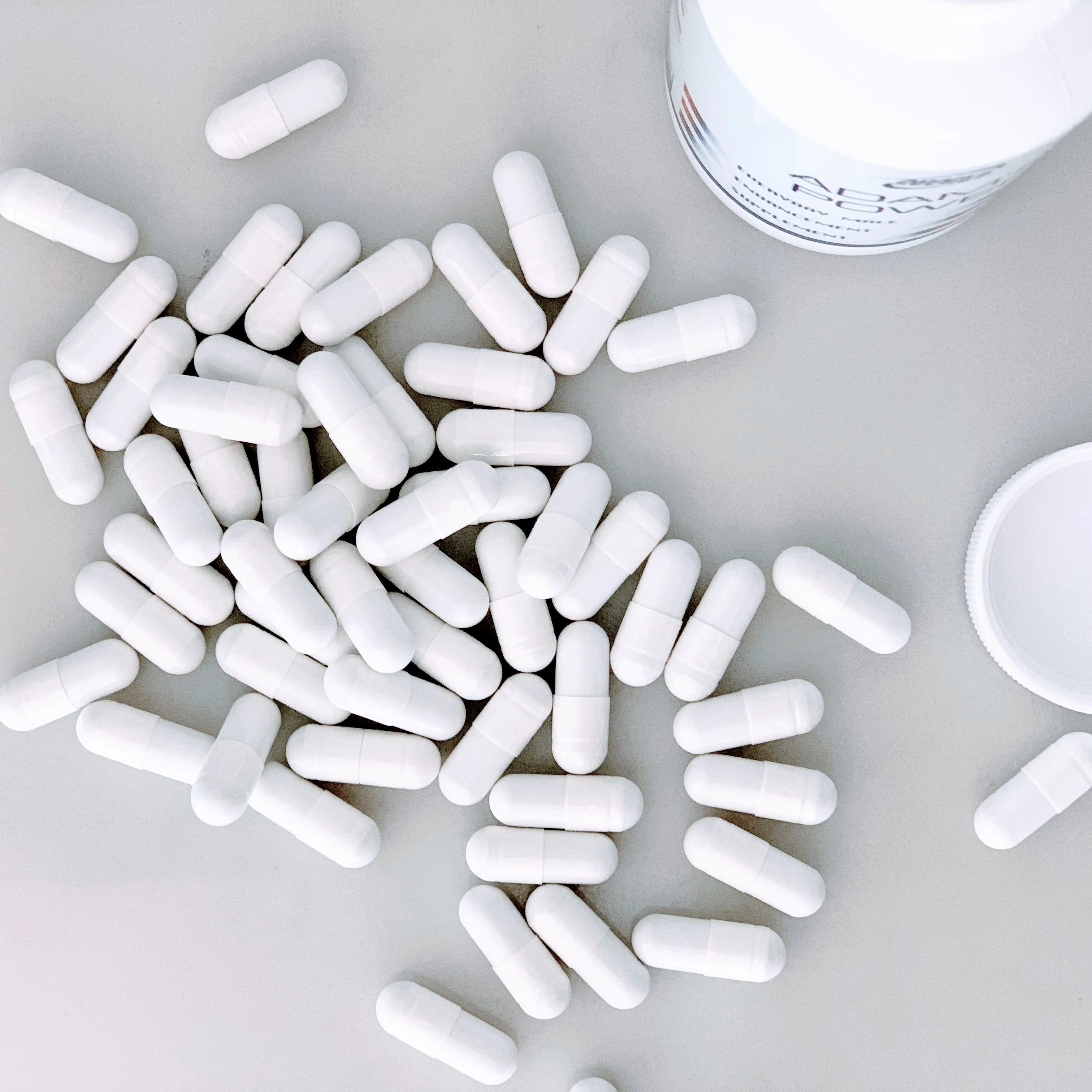 Спортивная добавка капсулы BCAA для эфирных аминокислот с разветвленной цепочкой улучшение восстановления мышц повышение