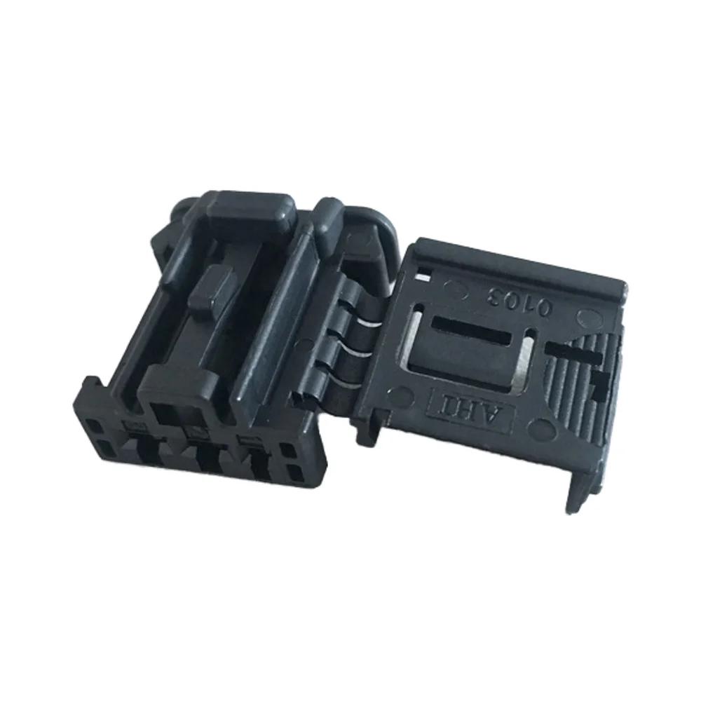 3-Way Black Housing Automotive Electronic Connector 98821-1031
