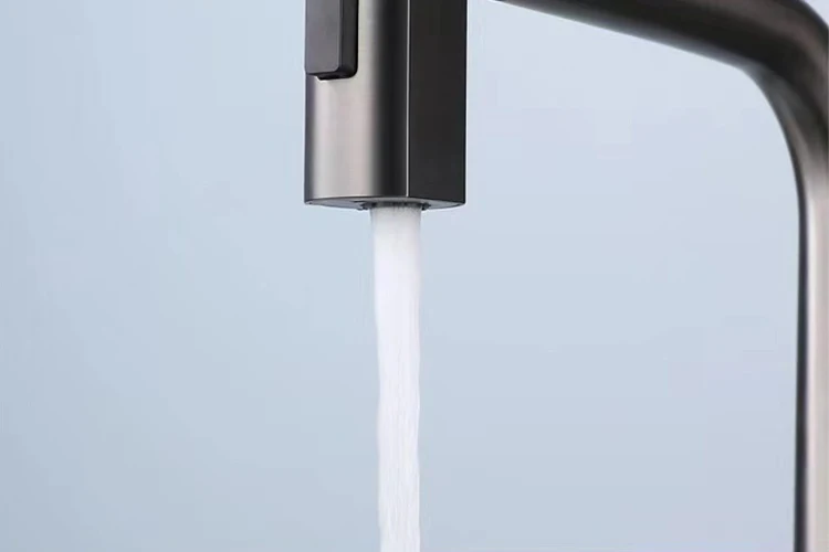 swivel kitchen sink faucet pull-out kitchen mixer with smart sensor sprayer waterfall rainfall disgital display 2023 new model