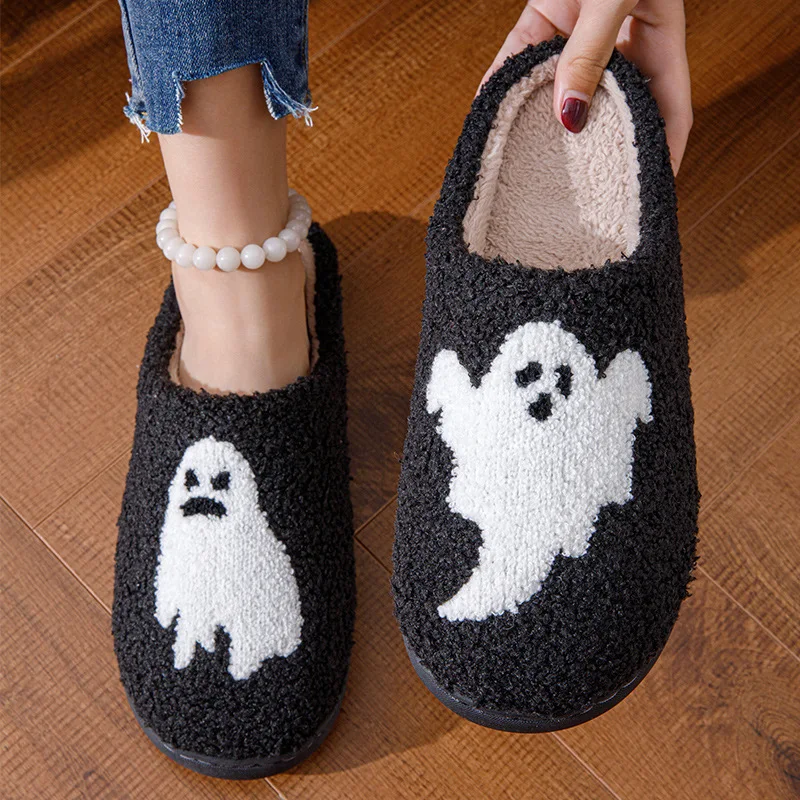 New arrival holiday slippers Warm and comfortable home slippers Halloween atmosphere plush slippers