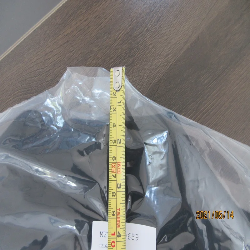 Служба контроля качества женского пальто