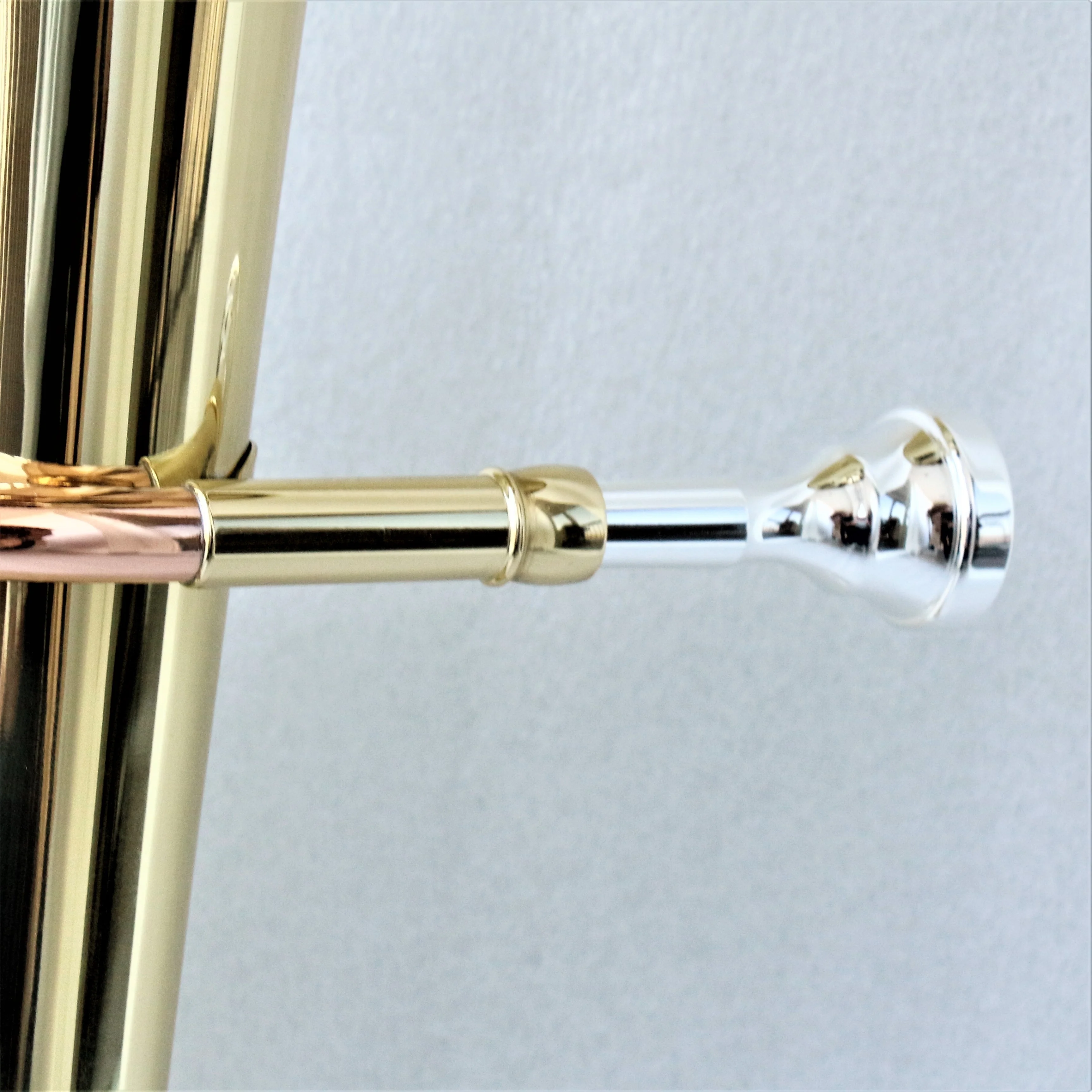 Wholesale good quality alto horn copy famous brand gold lacquered tenor horn