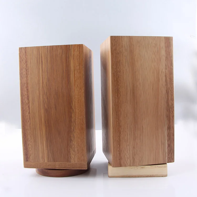 360 Rotatable Wooden Magnetic Knife Block for Kitchen Knives, Uniquely Knife Holder with Scratch Resistant Coating