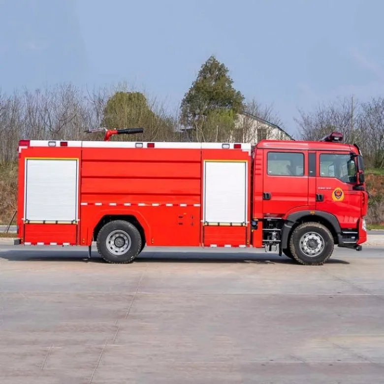Китайский Производитель Sinotruck 8000L 8m3 пожарно-спасательное оборудование специальный грузовик с пеной и резервуаром для воды пожаротушение
