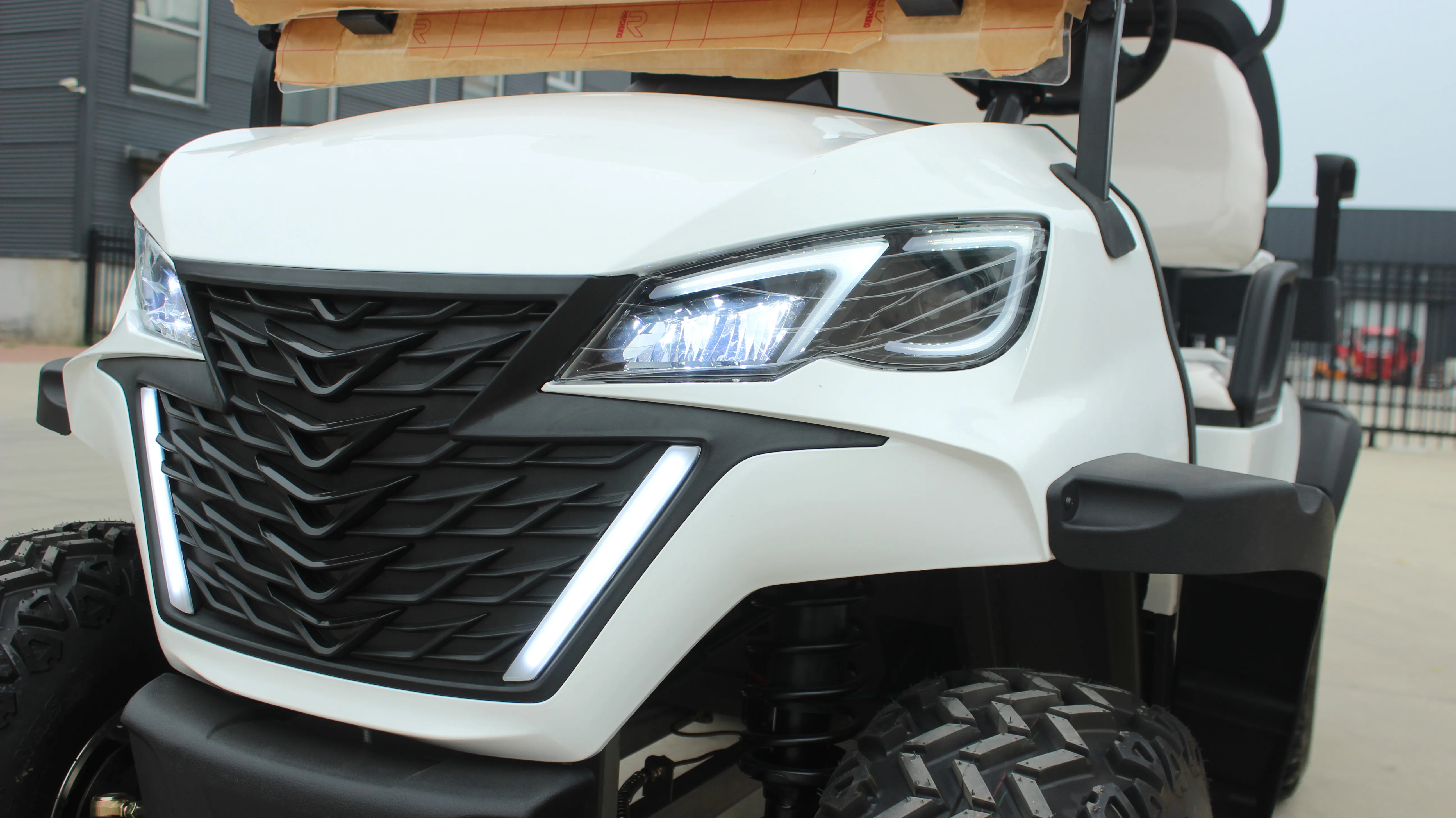 4 Passengers Sharefer 2front+2rear Seats off Road Golf Cart Full Electric Customized Color Popular Style