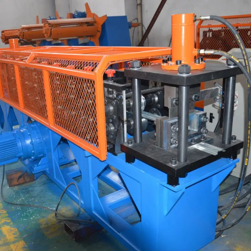 Customized OEM 0.75-0.9mm Galvanized Steel Shelves Pallet Rack Support Hat Channel Roll Forming Machine