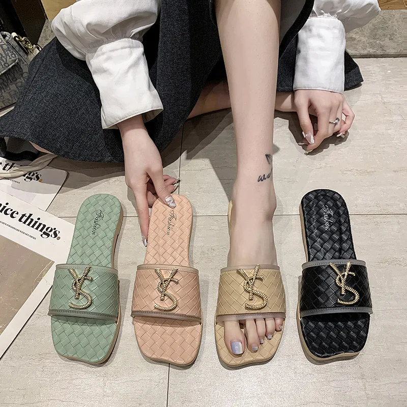 2022 Slippers Women Wear Flat-bottomed Fashion Sandals And Slippers Out in Ladies Summer Beach Shoes Seaside Flip-flops