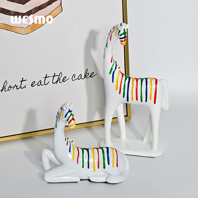 Modern nordic colorful animal desk decoration art graffiti high quality tabletop decor Resin sculpture ornament