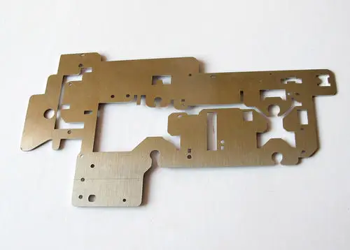  Carbon steel copper metal cnc fiber laser cutting machine with good
