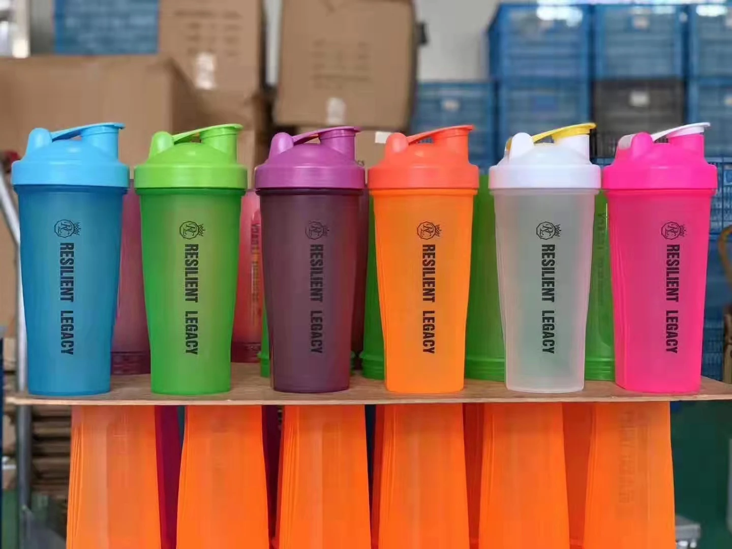 Wholesale BPA Free Plastic Shakers Cup Gym Blend Protein Shaker Bottle Blender with Mixer Ball