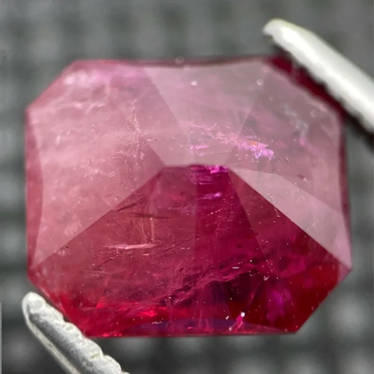 SGARIT factory sale rare collection big gemstone for jewelry customization 2.92ct natural red beryl loose stone