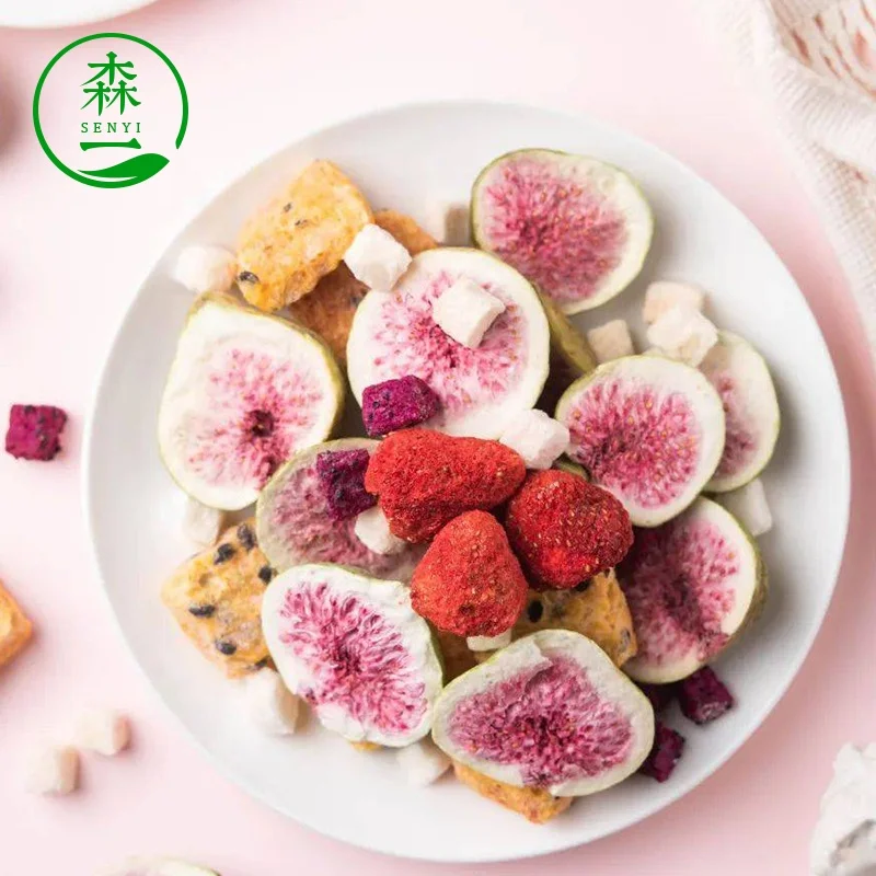 Nuts and Dried Fruits for Yogurt with Sweet Crispy Freezed Dried Fig