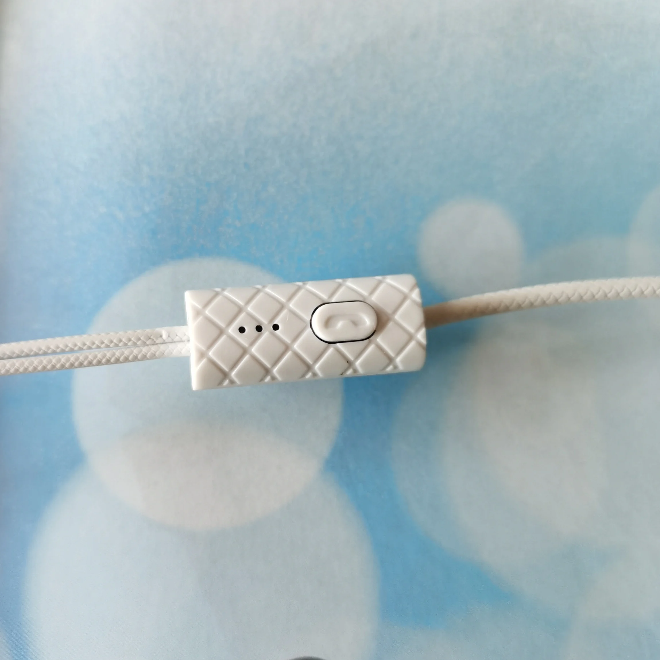 Hot selling noise cancelling hifi smart microphone handfree wired dynamic	earphone accessories