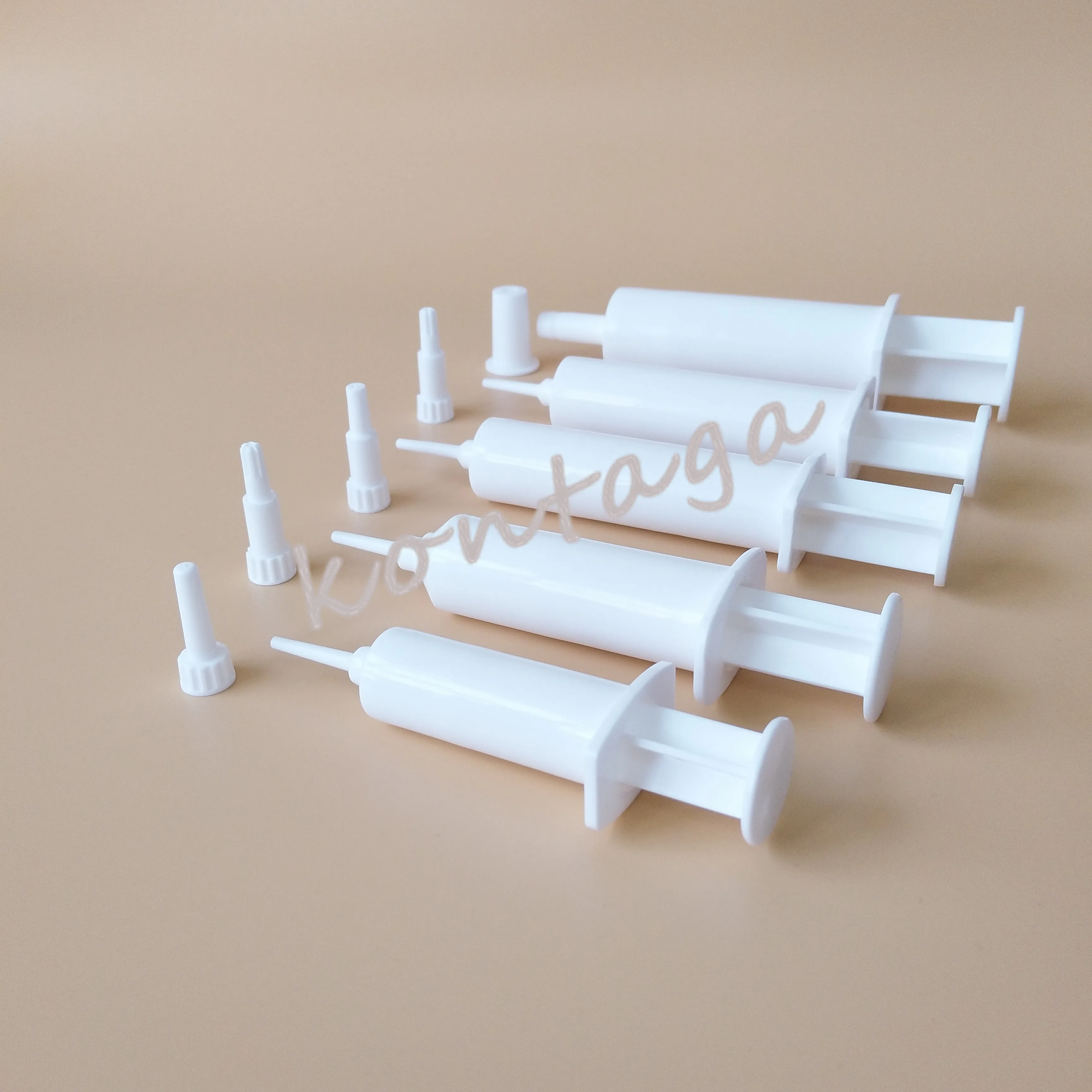 good quality white color popular veterinary plastic syringe 10ml,20ml,60ml for animals