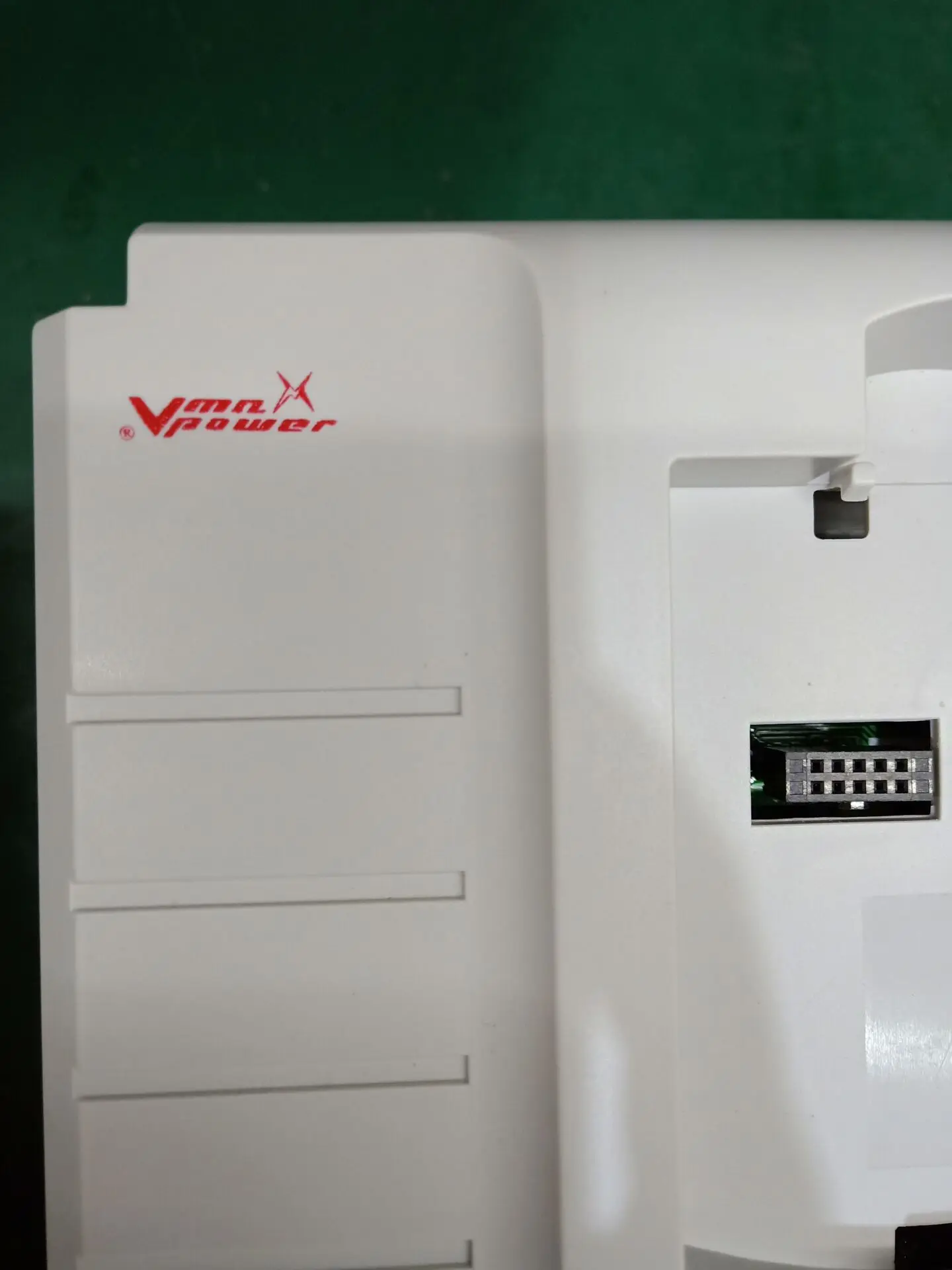 2021 The Latest Vmaxpower Pump Inverter 2.2KW Three Phase 220V with MPPT Controller Solar
