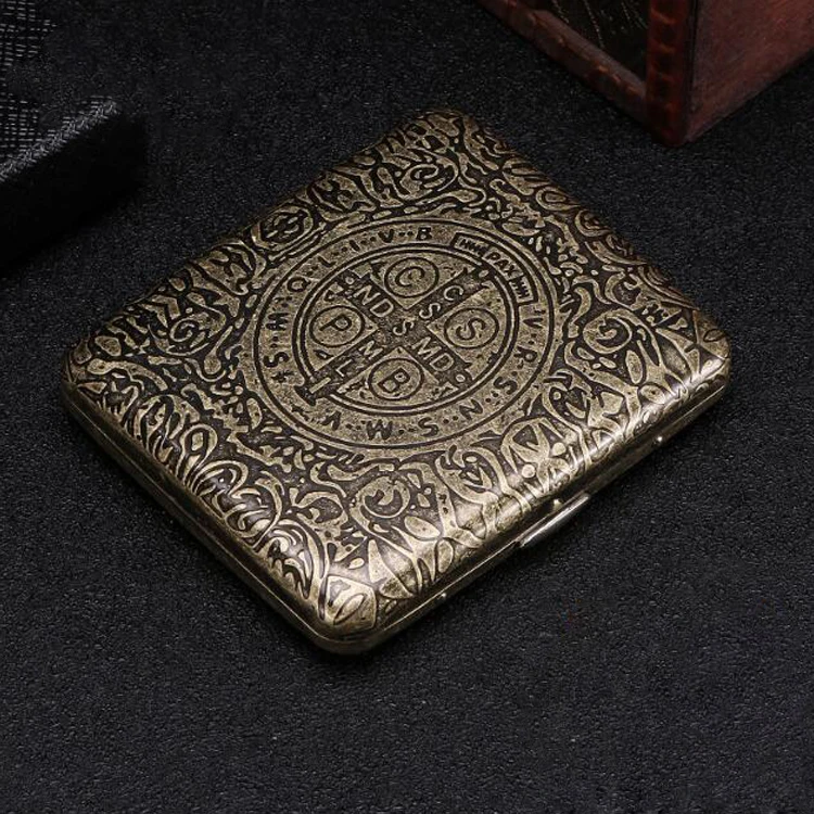 Funny Cigarette Case Cigarette Box Santa Claus in The Wooden Barrel Cigarette Holder Organizer for Christmas Party Home Decor